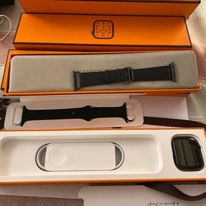 Hermes Apple Watch series 7 space black 45mm